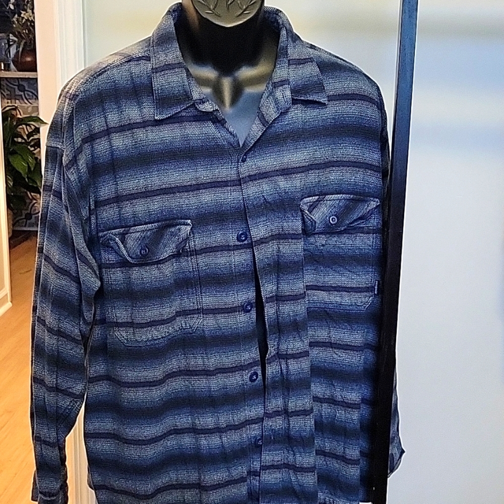 Men's shirt